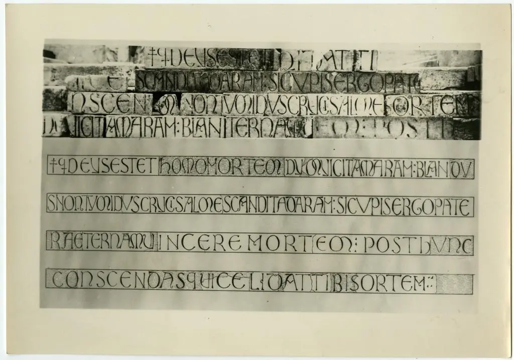 Anonimo , Fig. 2 - Bari - Cattedrale - Ciborio: l'epigrafe del 3&deg; scalino
