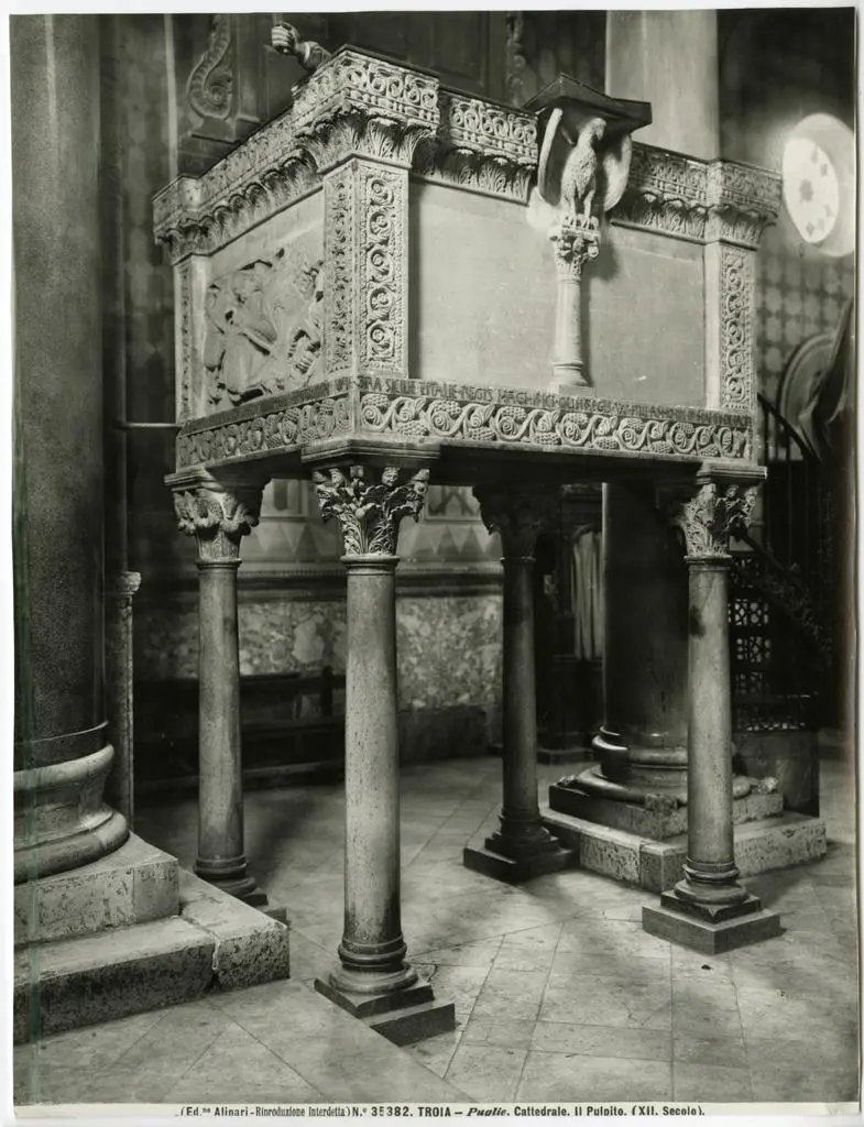 Alinari, Fratelli , Troia - Puglie. Cattedrale. Il Pulpito. (XII. Secolo).