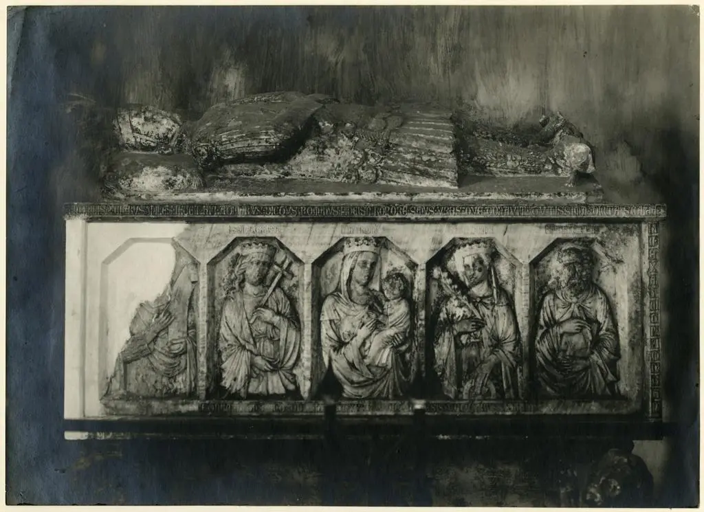 Tino di Camaino, scuola , Giacente, San Giovanni Battista, Santa Margherita, Madonna con Bambino, Santa Caterina d'Alessandria, San Giovanni Evangelista