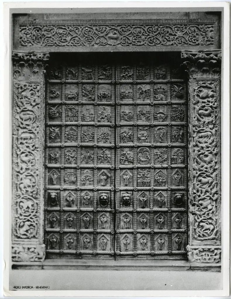 Ente Provinciale per il Turismo di Benevento , Benevento - Duomo - Portale Bronzeo - XI-XII