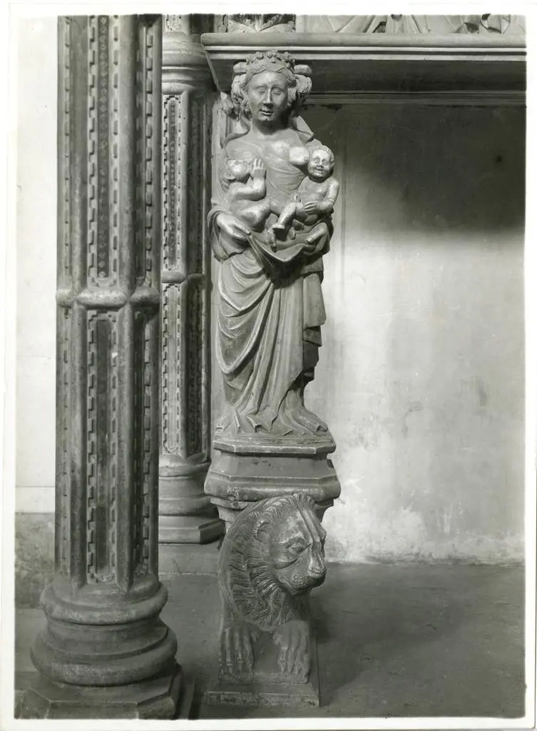 Baboccio Antonio , Cariatide, Leone stiloforo