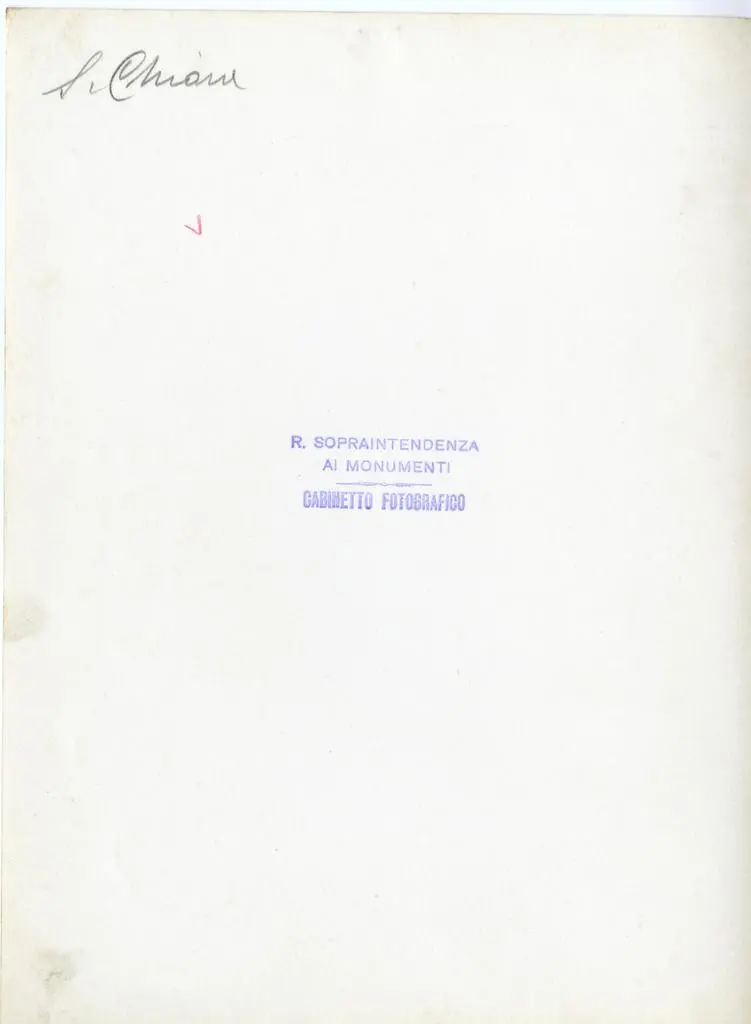 Fototeca della Soprintendenza speciale per il patrimonio storico, artistico ed etnoantropologico e per il Polo museale della citt&agrave; di Napoli , Baboccio Antonio - sec. XV - Cariatide della Tomba di Agnese e Clemenza di Durazzo