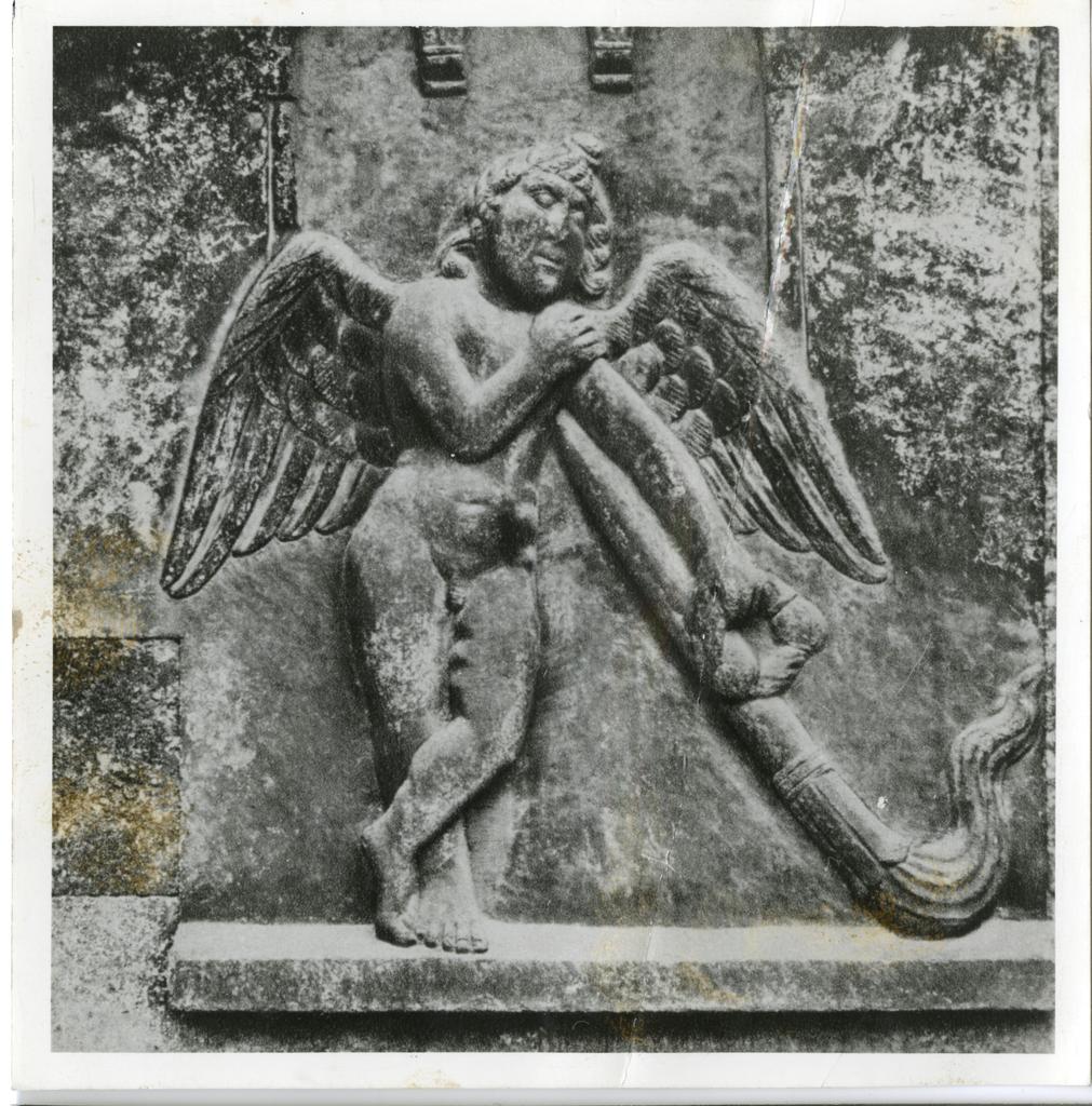Anonimo , Modena - Duomo. Wiligelmo. Genio funerario