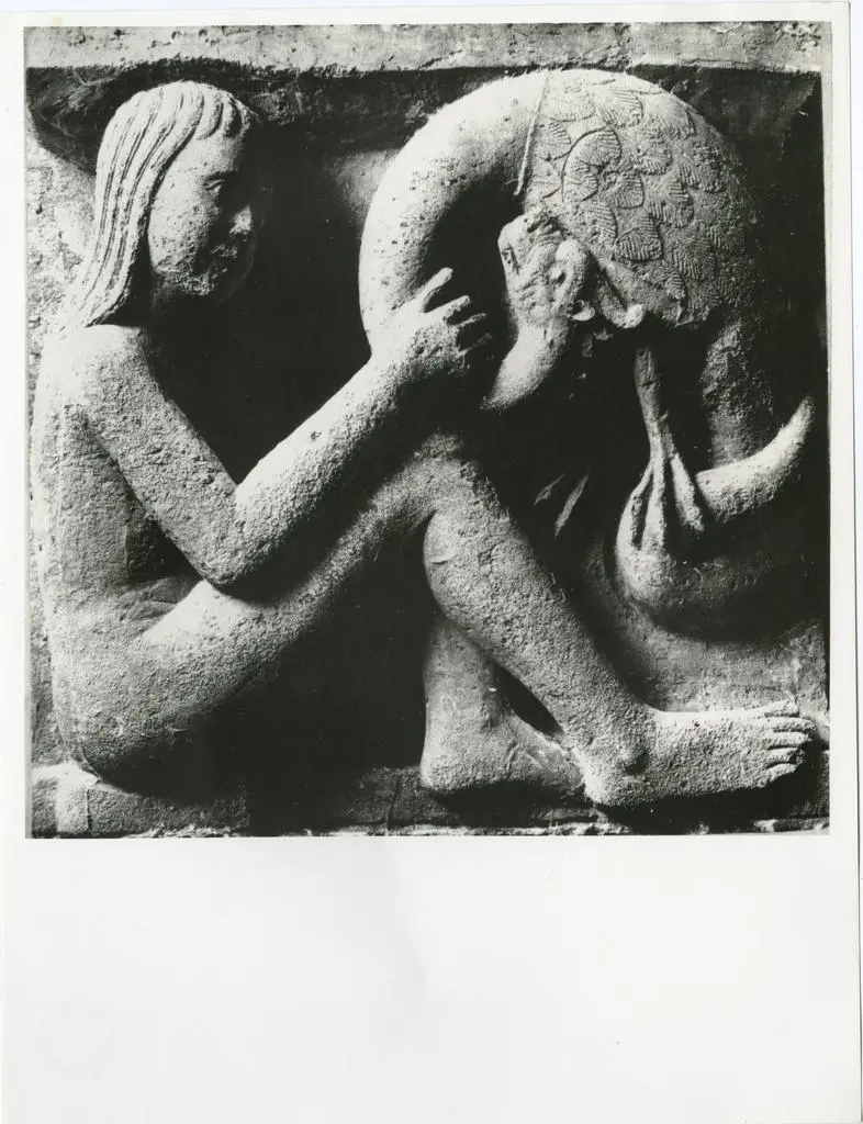 Anonimo , 63. Modena, Duomo. Maestro delle Metope. Anteprima sud 4. figura femminile che strozza un drago