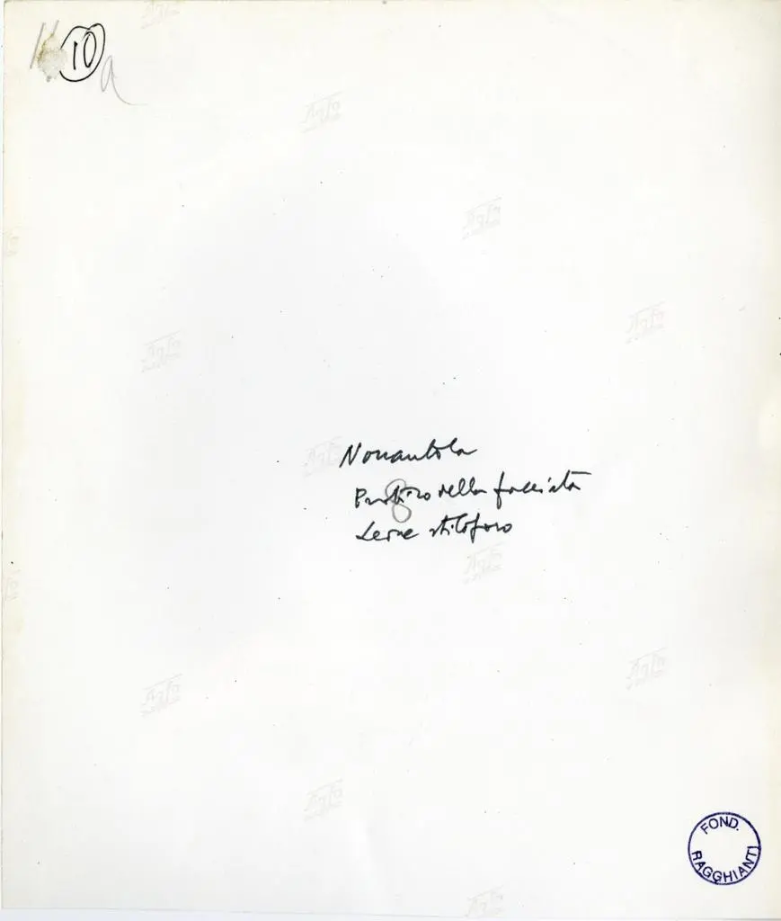 Anonimo , Nonantola. Protiro della facciata. Leone stiloforo