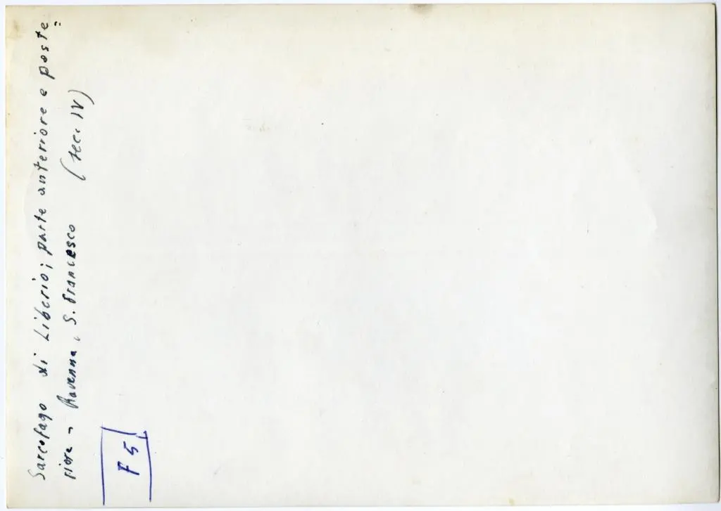 Anonimo , Sarcofago di Liberio; parte anteriore e posteriore. Ravenna, S. Francesco (sec. IV)