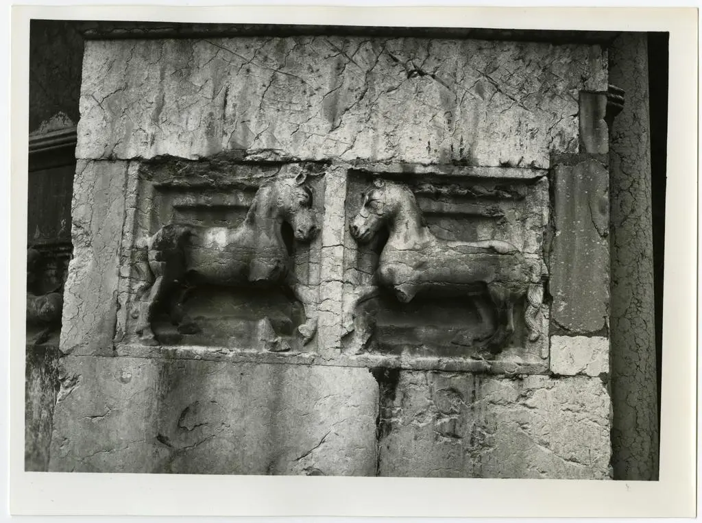 Anonimo , Antelami Benedetto - seguace - sec. XII/ XIII - Cavallo