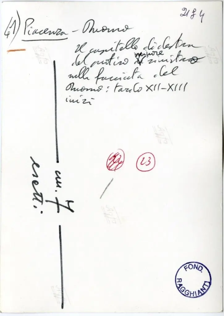 Anonimo , 41) Piacenza - Duomo. Il capitello di destra del protiro minore sinistro nella facciata del Duomo: tardo XII- XIII inizi.