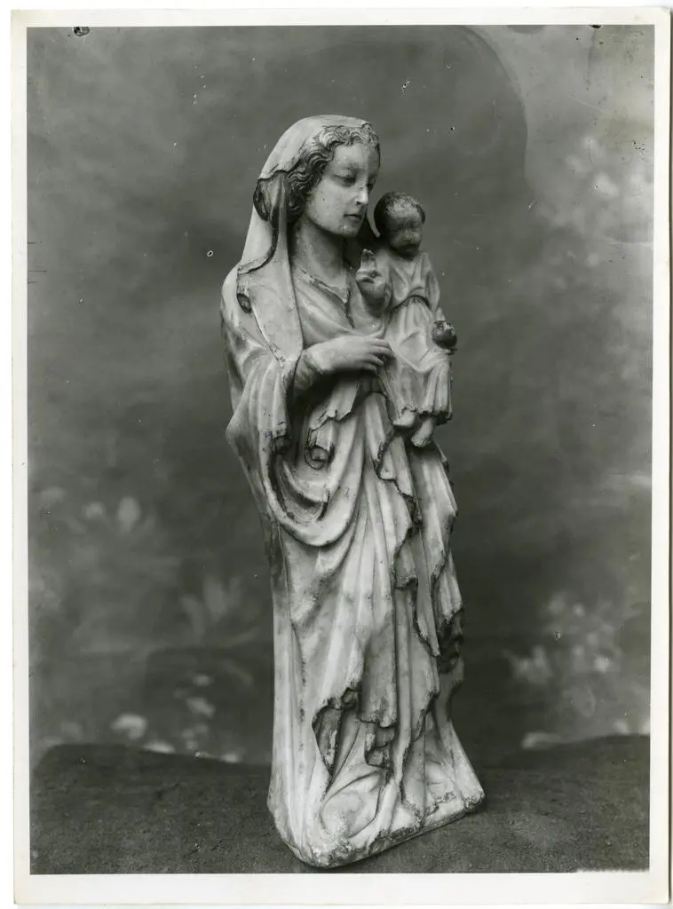 Archivio fotografico della Soprintendenza per i beni storici, artistici ed etnoantropologici per le province di Bologna, Ferrara, Forl&igrave;-Cesena, Ravenna e Rimini e Pinacoteca Nazionale di Bologna , Forl&igrave;: Chiesa Romiti. La Madonna col Bambino: statua in marmo di Ladino (?)