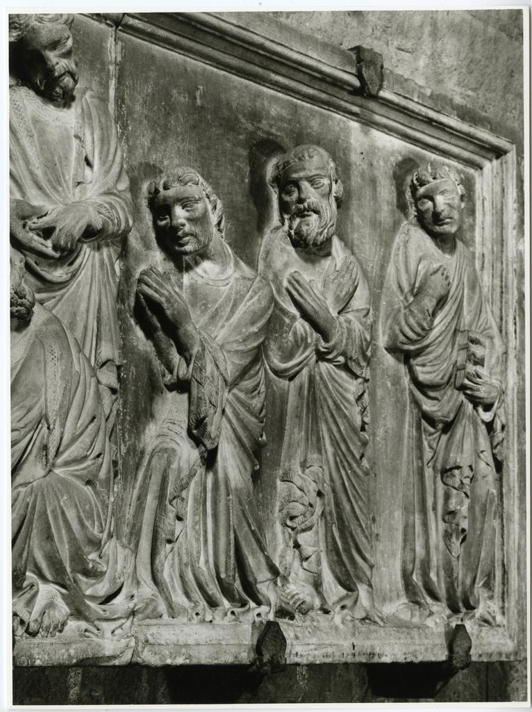 Bozano, Giacomo , Anonimo pisano francisante - sec. XIV - Particolare della tomba del cardinale Luca Fieschi con Cristo risorto che mostra le sue piaghe agli apostoli