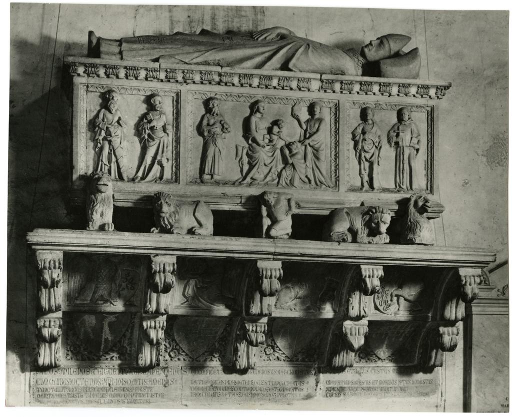 Anonimo , Sarzana - S. Francesco - Tomba di Bernabò Malaspina 1338