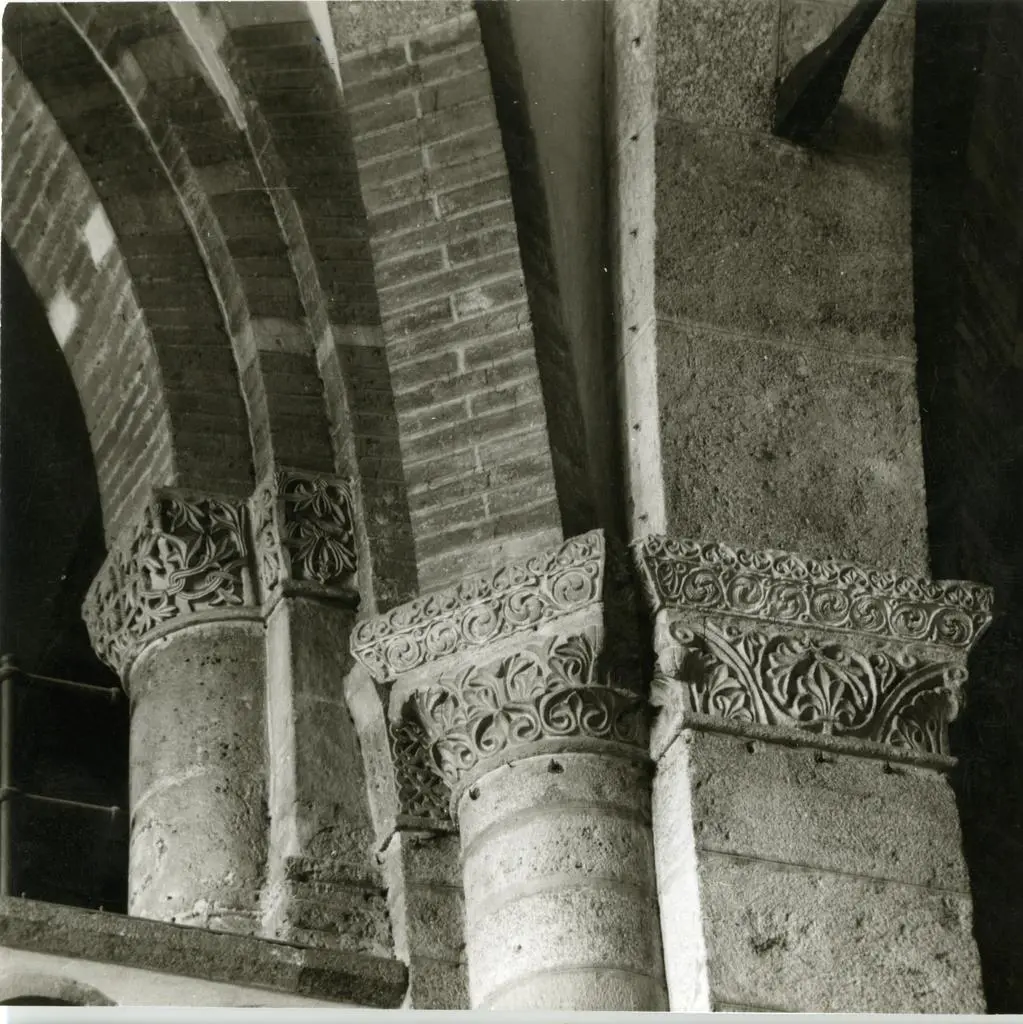 Anonimo , Anonimo milanese - sec. XI - Motivi decorativi geometrici e girali vegetali