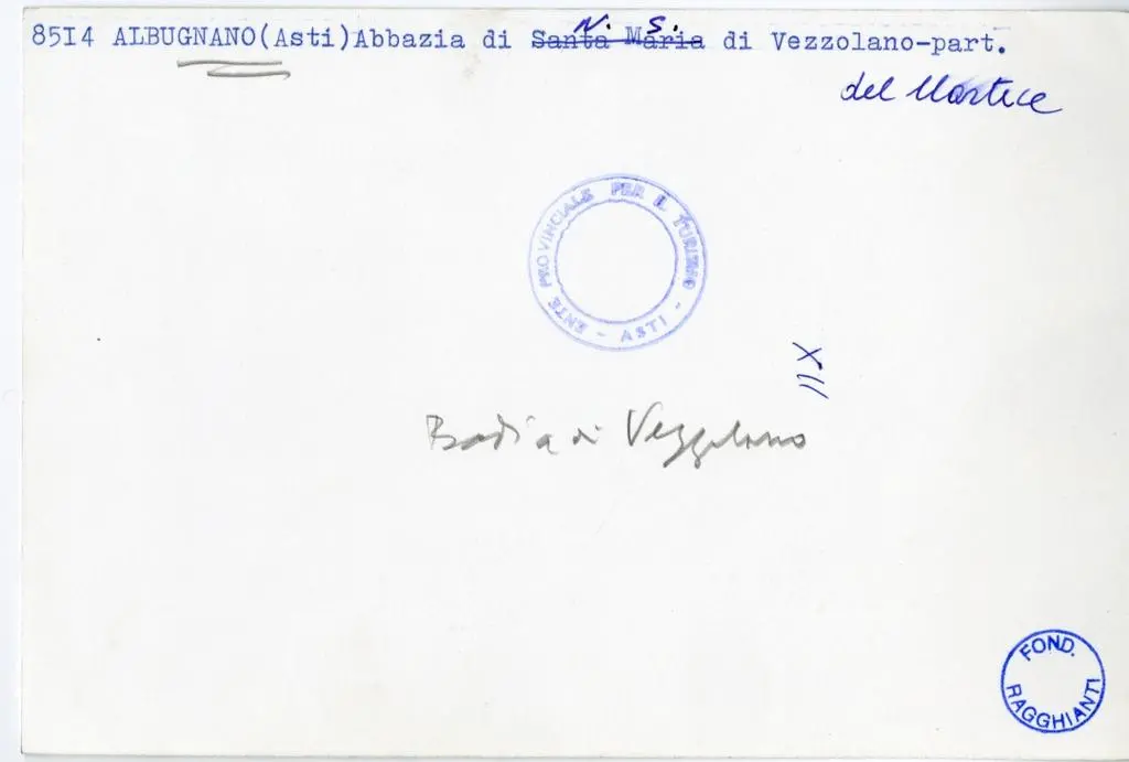 Foto Enit , Albugnano (Asti) Abbazia di N. S. di Vezzolano - part. del nartece