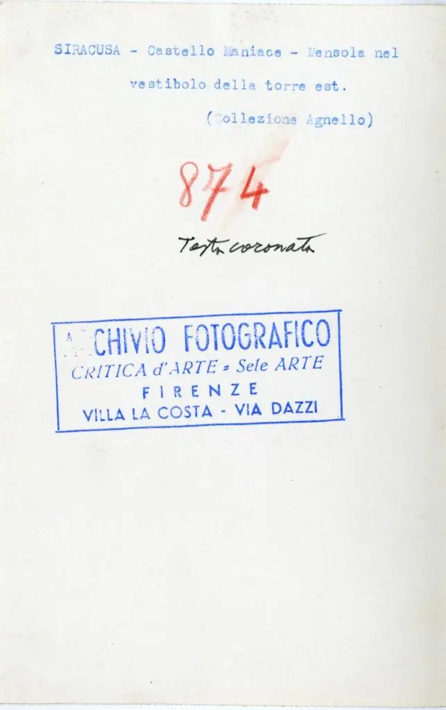 Anonimo , Siracusa - Castello Maniace - Mensola nel vestibolo della torre est. (Collezione Agnello)