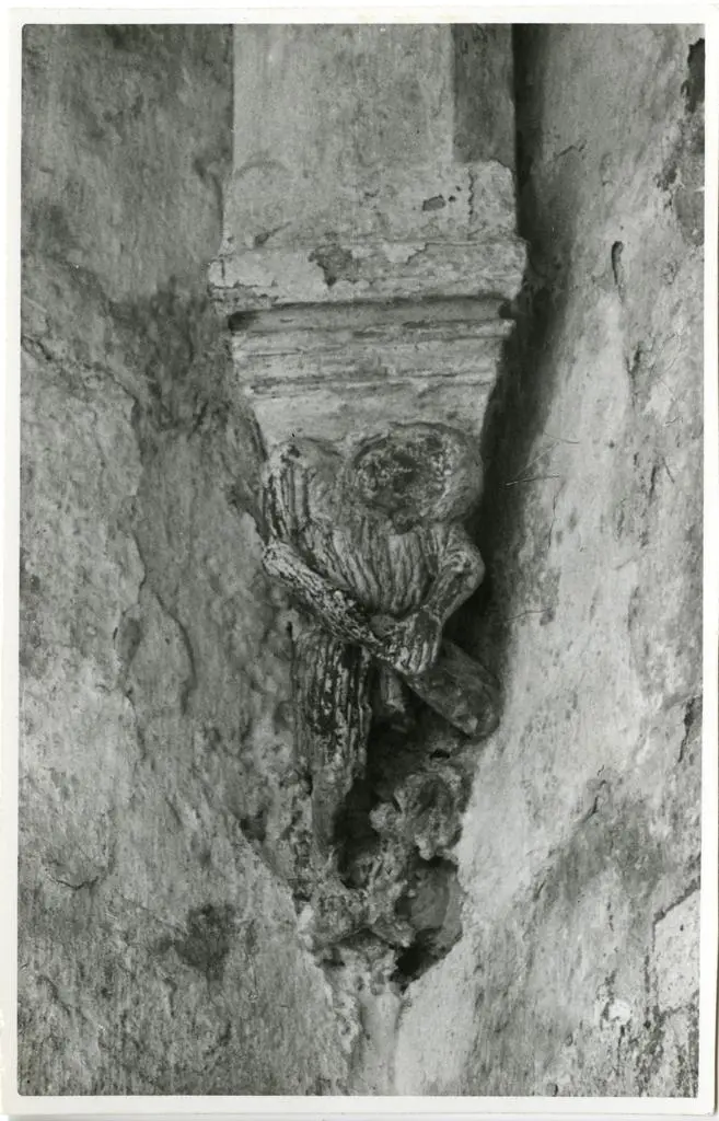 Anonimo , Siracusa - Castello Maniace - Mensola nel vestibolo della torre est. (Collezione Agnello)