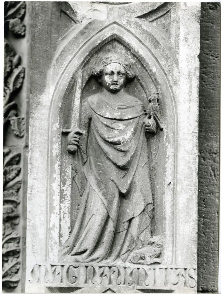 Universit&agrave; di Pisa. Dipartimento di Storia delle Arti , Perugia - Pal. Priori - Scultura nel pilastrino portale