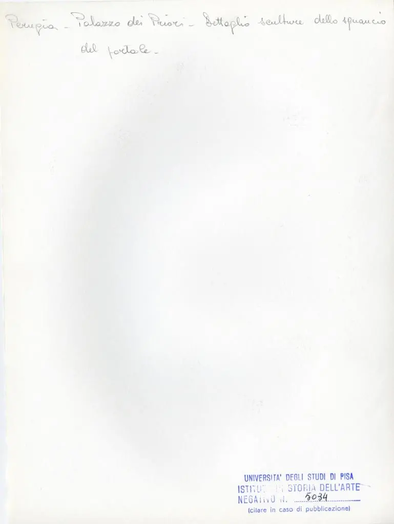 Universit&agrave; di Pisa. Dipartimento di Storia delle Arti , Perugia - Palazzo dei Priori - Dettaglio sculture dello sguancio del portale