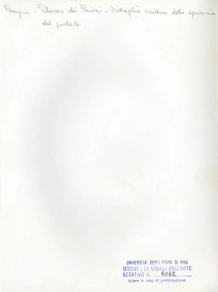 Universit&agrave; di Pisa. Dipartimento di Storia delle Arti , Perugia - Palazzo dei Priori - Dettaglio sculture dello sguancio del portale