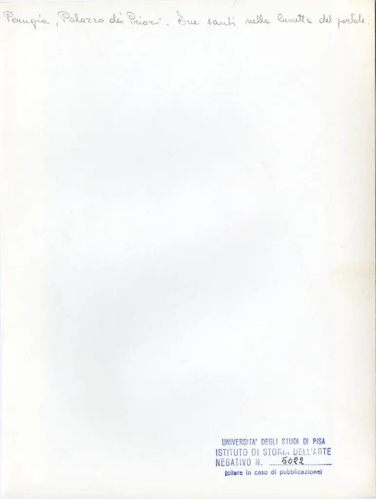 Universit&agrave; di Pisa. Dipartimento di Storia delle Arti , Perugia, Palazzo dei Priori. Due santi nella lunetta del portale