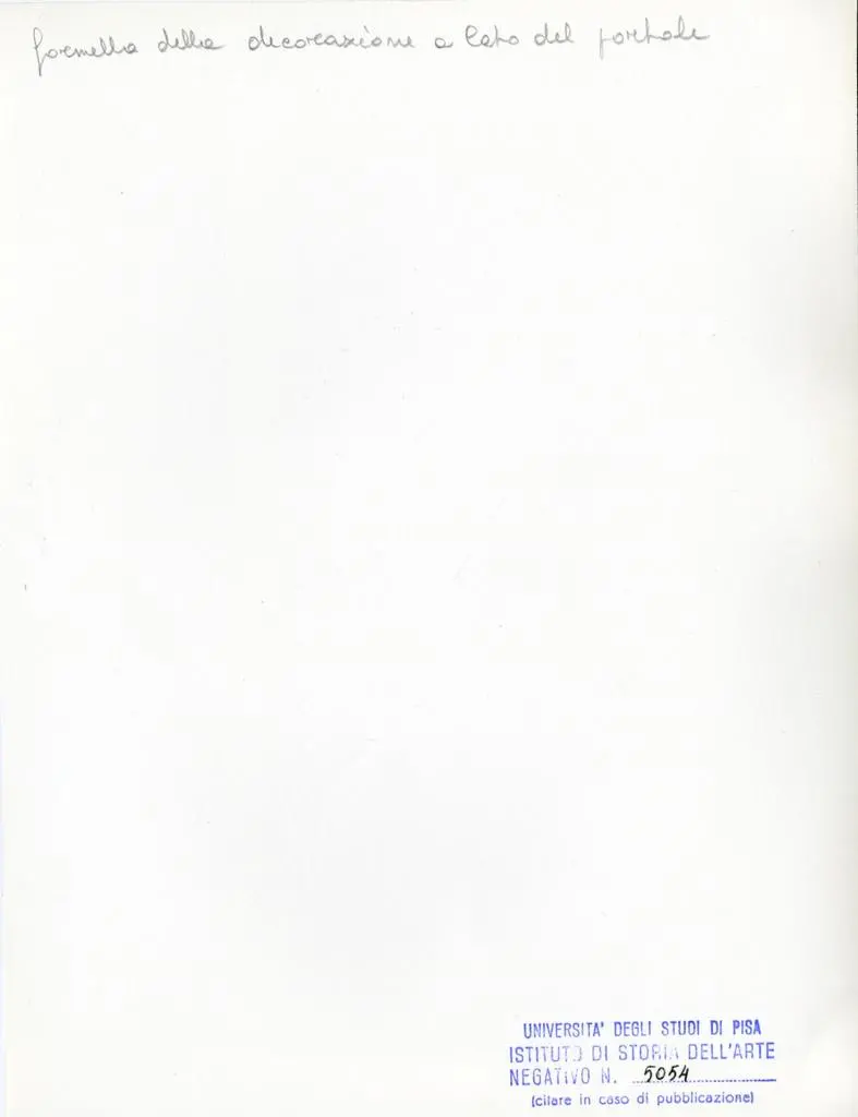 Universit&agrave; di Pisa. Dipartimento di Storia delle Arti , formella della decorazione a lato del portale