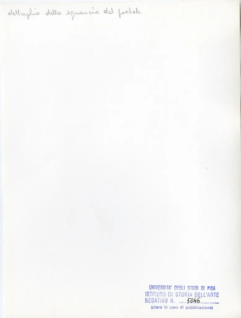 Universit&agrave; di Pisa. Dipartimento di Storia delle Arti , dettaglio dello sguancio del portale