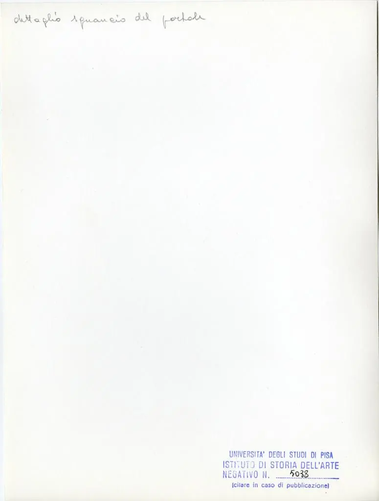 Universit&agrave; di Pisa. Dipartimento di Storia delle Arti , dettaglio sguancio del portale