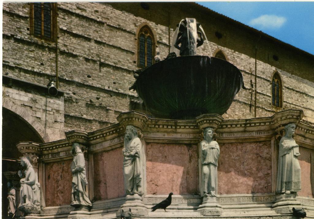 Pellegrini N. , Perugia - Fontana Maggiore - Particolare