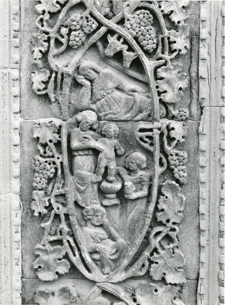 Università di Pisa. Dipartimento di Storia delle Arti , Città di Castello - Duomo, porta laterale - dettaglio della decorazione.