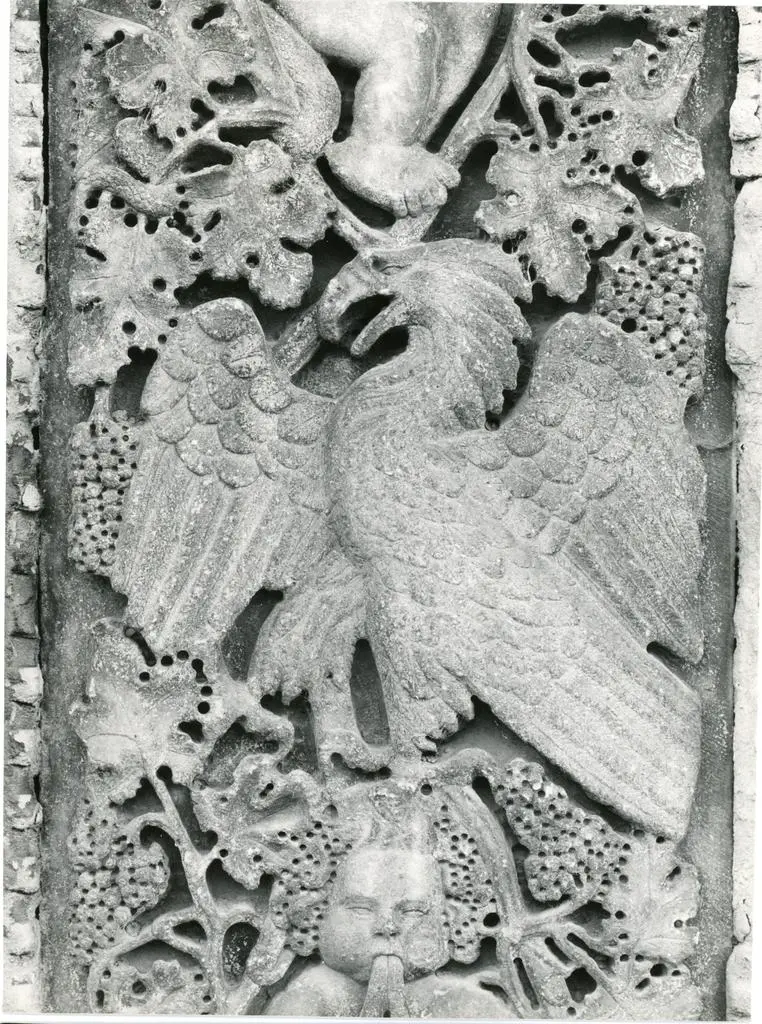 Universit&agrave; di Pisa. Dipartimento di Storia delle Arti , Citt&agrave; di Castello - Duomo - Porta laterale - dettaglio della decorazione