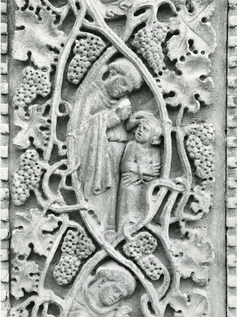 Universit&agrave; di Pisa. Dipartimento di Storia delle Arti , Citt&agrave; di Castello - Duomo. Porta laterale - dettaglio della decorazione