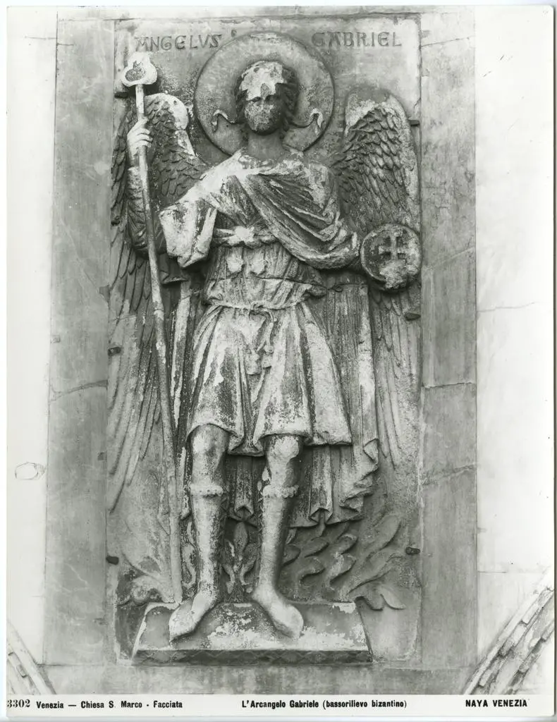 Naya/ B&ouml;hm, Osvaldo , Venezia - Chiesa S. Marco - Facciata - L'Arcangelo Gabriele (bassorilievo bizantino)