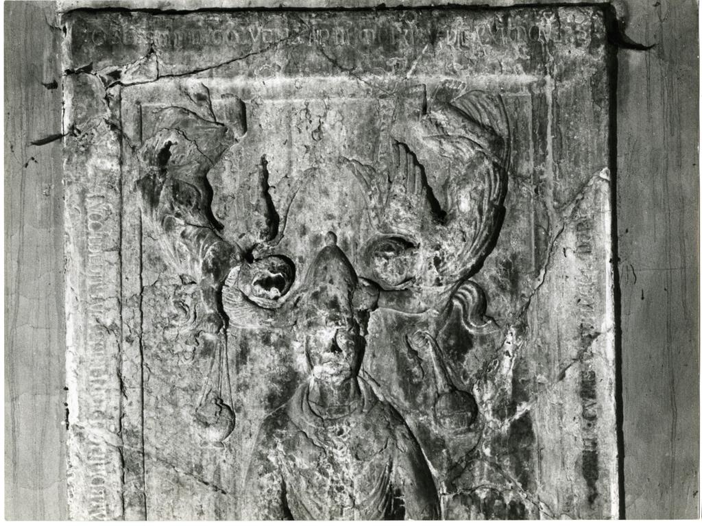 Anonimo , Scultore veronese c. 1185: Sigillo tombale di Lucio III; Verona, Museo di Castelvecchio
