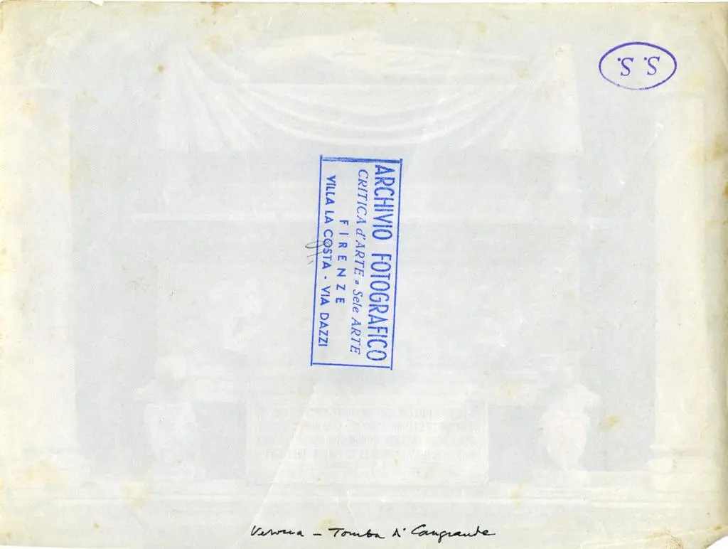 Anonimo , Verona - Tomba di Cangrande