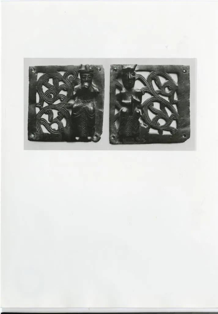 Anonimo , Verona - frammenti della porta bronzea di S. Zeno raffiguranti due re