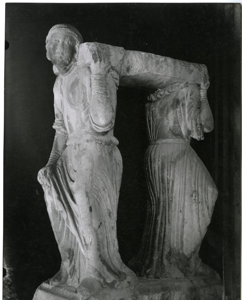 Croci, Felice , Verona - Museo Lapidario - Cariatidi viste da un lato