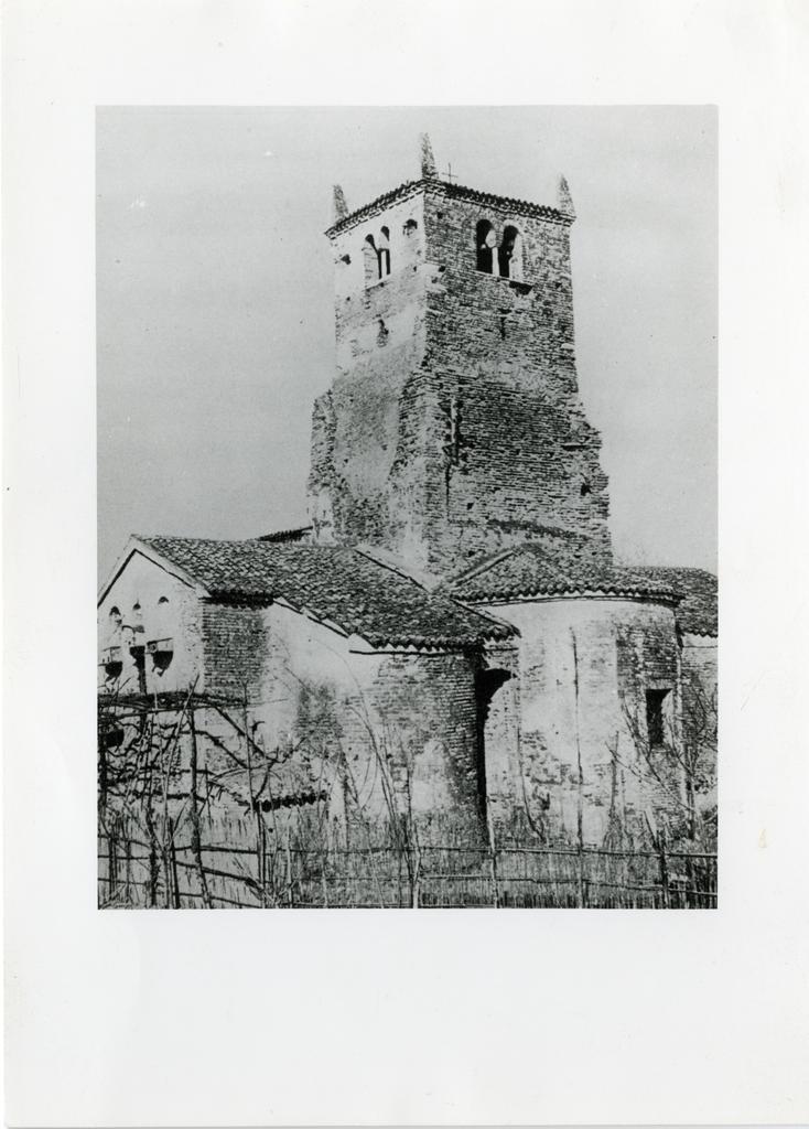 Anonimo , Gazzo Veronese, S. Pietro in Valle: esterno (torre superiore secolo XI)