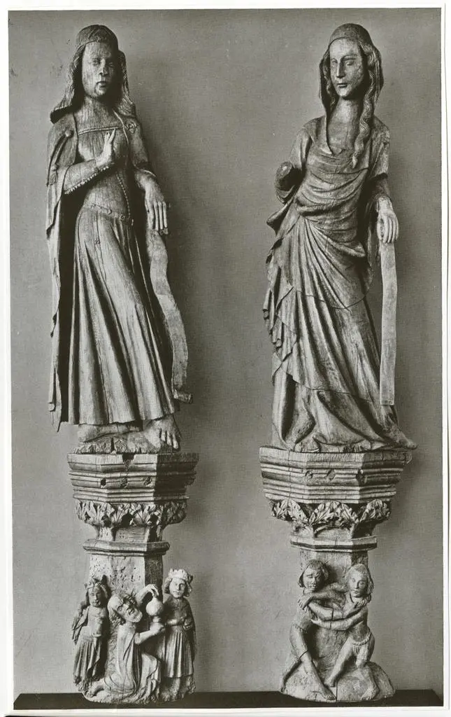 Anonimo , The Annunciation: oak polychrome: English, 14th cen. Lent by the vicars choral, Wells, to Burlington House