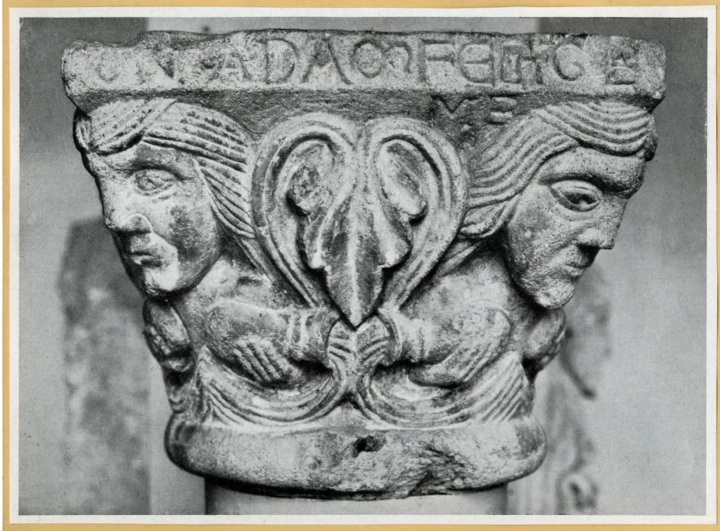 Anonimo , Romanisches Kapitell mit den Paradiesesfl&uuml;ssen und der K&uuml;nstlerinschrift: Adam fecit me. Ausgestellt im Landesmuseum Trier.