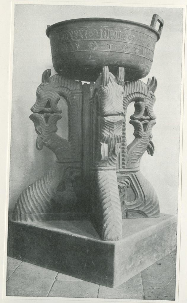Anonimo , Carved wood font: Orsa Church. From The Art of Northern Timber Buildings (Stockholm: Fritzes Hovbokhandel, I Distribution)