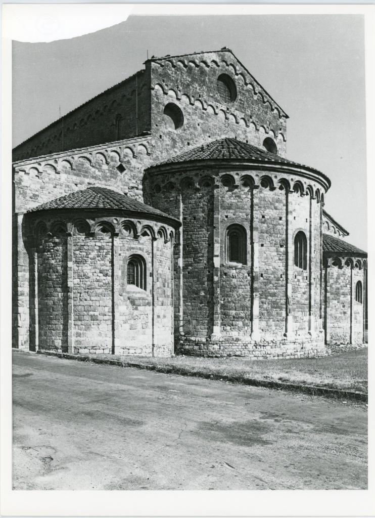 Anonimo , Anonimo - sec. XI/ XII - prospetto absidale della Chiesa di S. Piero a Grado