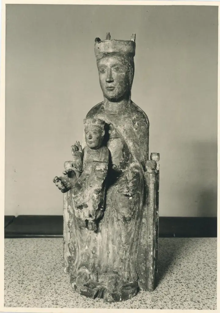 Anonimo , Anonimo - sec. XIII - Madonna con Bambino in trono benedicente