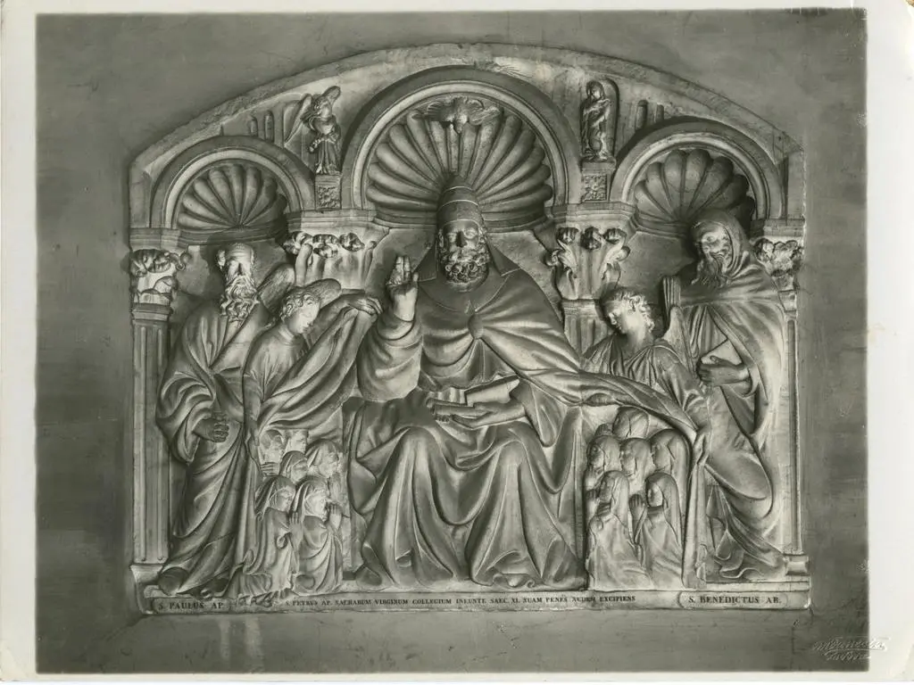 Danesin, Menotti , Marco da Firenze; Nofri Andrea - sec. XV - San Pietro tra san Paolo e san Benedetto, angeli e monache benedettine; Annunciazione