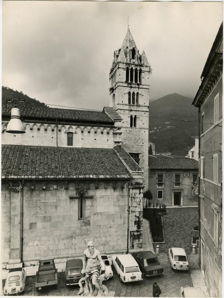 Gasperini M./ Anonimo , Carrara Duomo