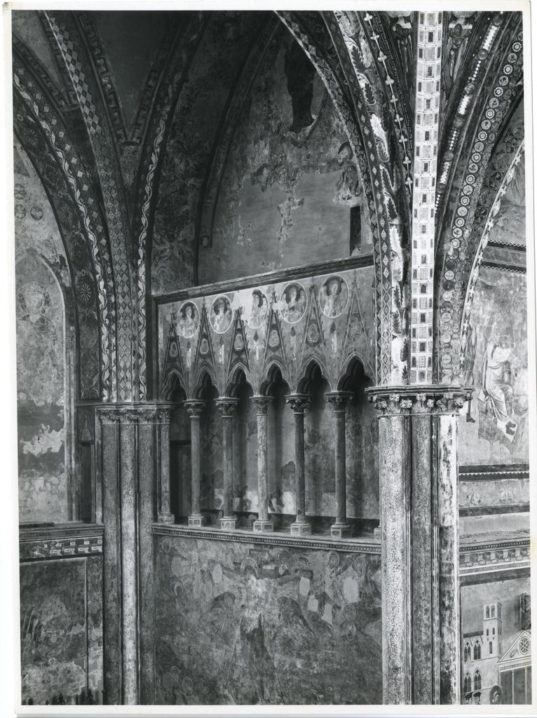 Istituto Centrale per il Catalogo e la Documentazione: Fototeca Nazionale , Assisi - Basilica di S. Francesco - ch. superiore - Transetto di destra