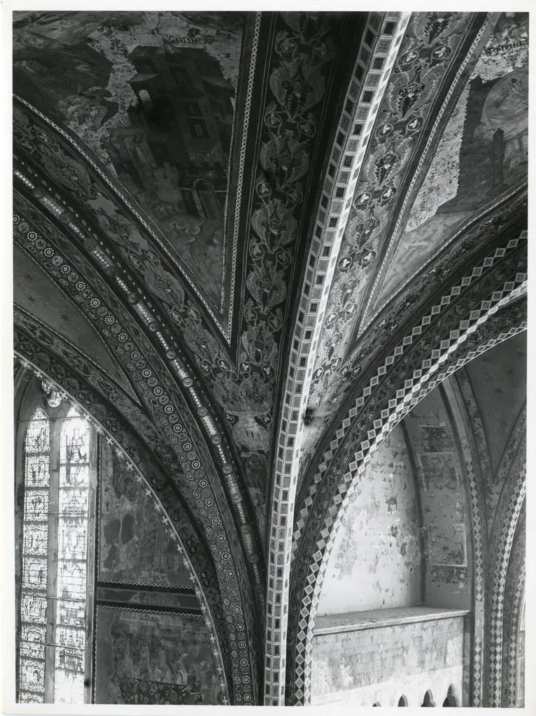 Istituto Centrale per il Catalogo e la Documentazione: Fototeca Nazionale , Assisi - Bas. di S. Francesco - c. sup. - transetto di destra