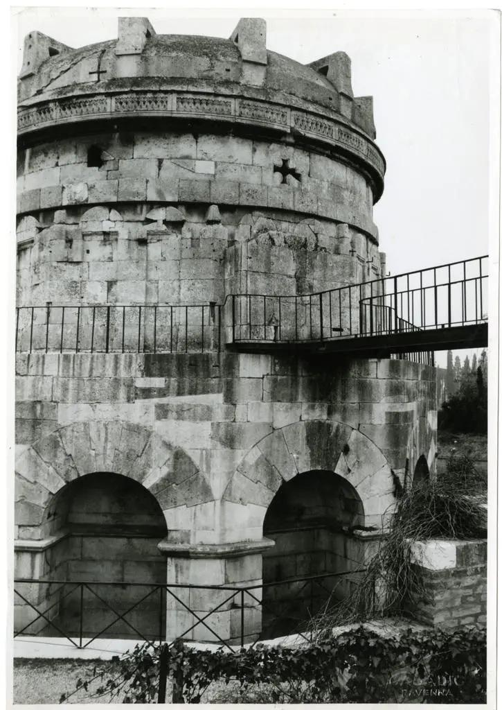 Casadio Alvaro , Tomba Teodorico