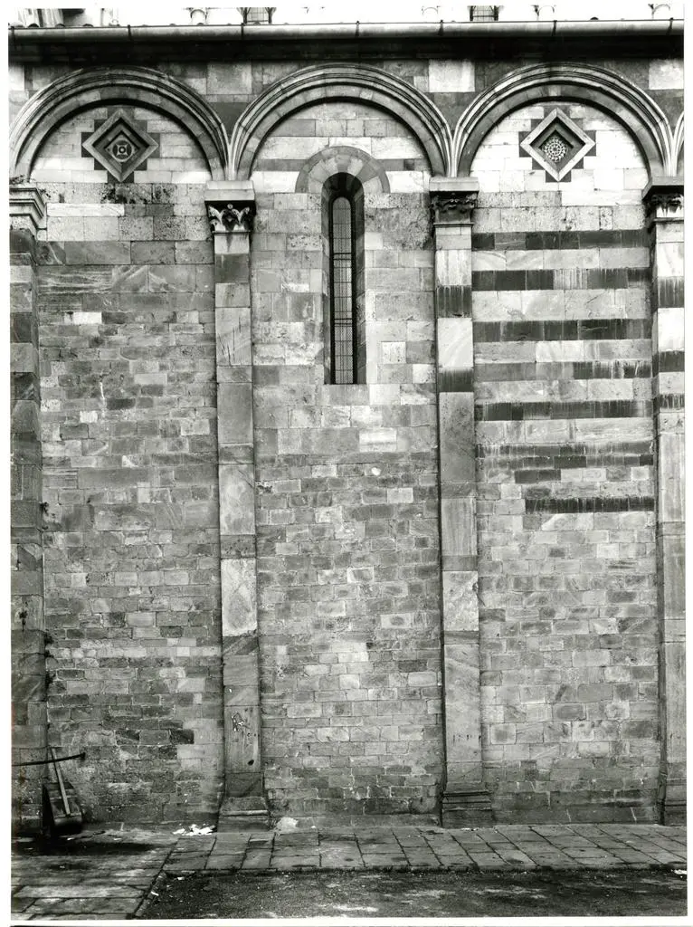 Universit&agrave; di Pisa. Dipartimento di Storia delle Arti , Pisa - San Paolo a Ripa d'Arno - part. fianco sinistro