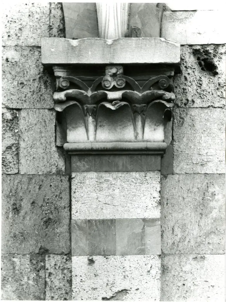 Universit&agrave; di Pisa. Dipartimento di Storia delle Arti , Pisa - San Paolo a Ripa d'Arno - capitello di parasta, fianco sinistro