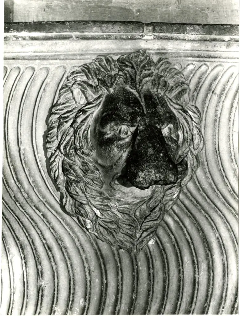 Università di Pisa. Dipartimento di Storia delle Arti , Pisa - San Paolo a Ripa d'Arno - part. sarcofago