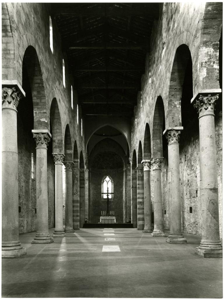 Università di Pisa. Dipartimento di Storia delle Arti , Pisa - San Paolo a Ripa d'Arno - interno verso l'abside